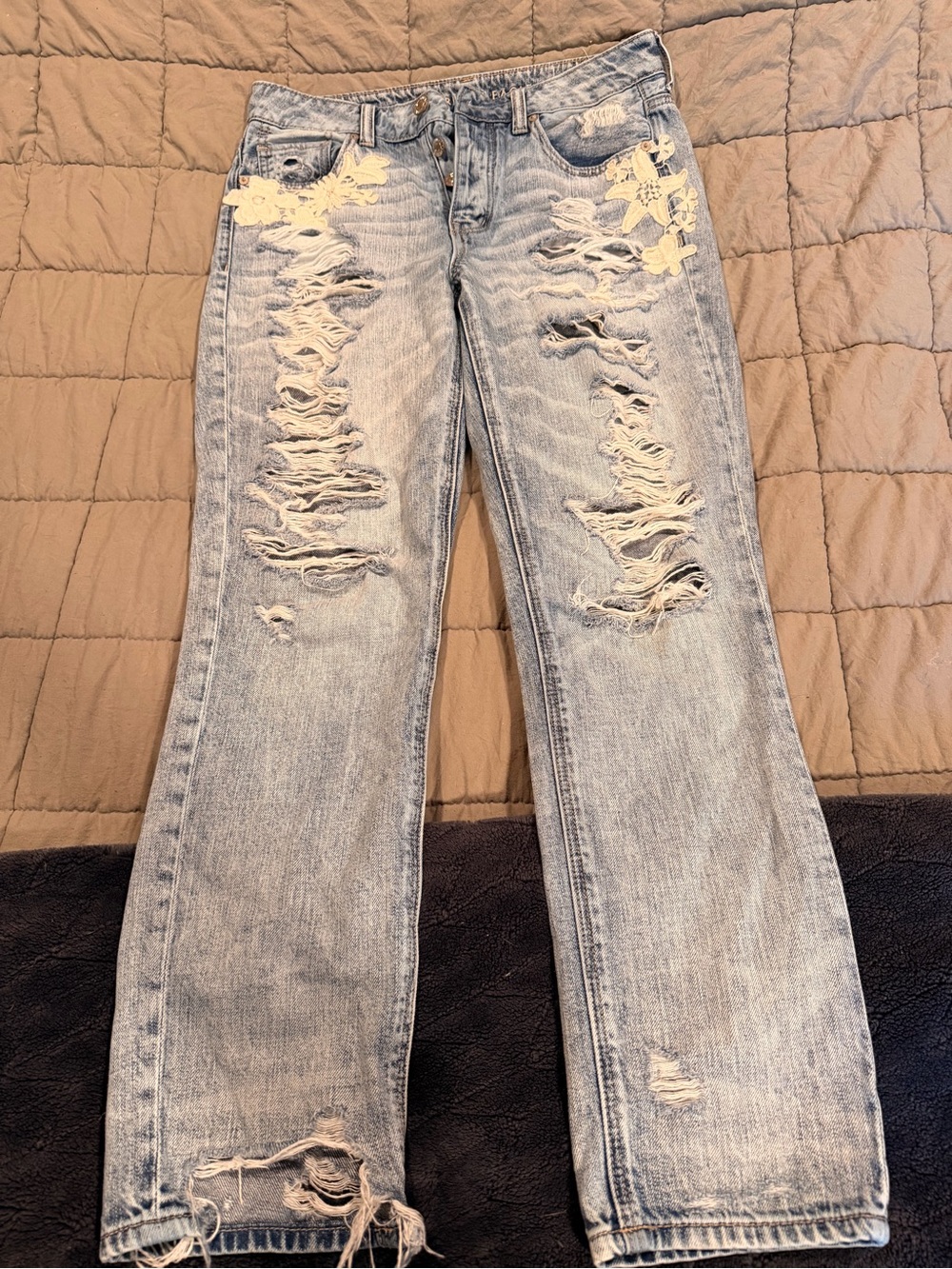Women’s Light Blue Distressed Jeans with Lace Patch